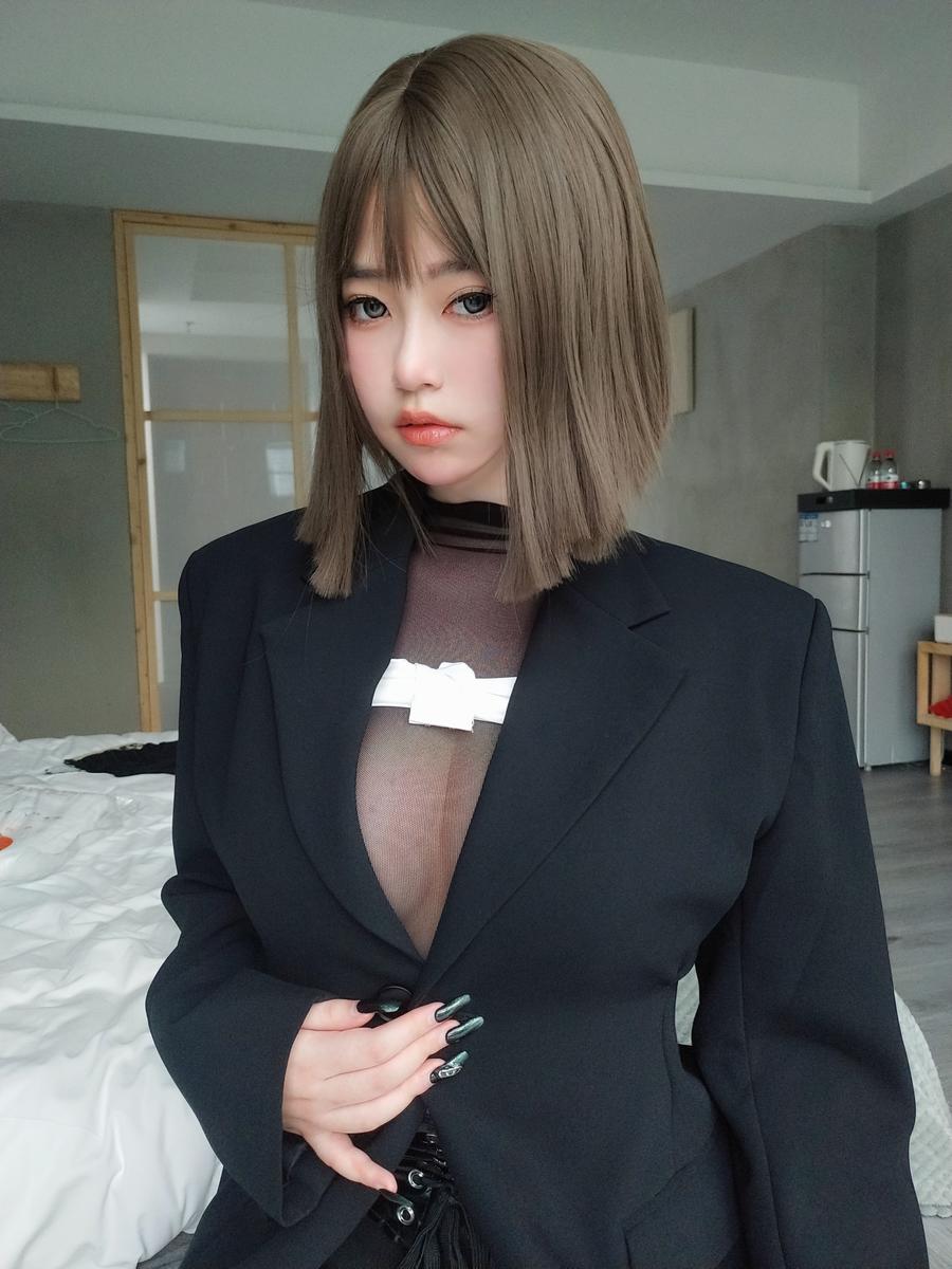 001.jpg