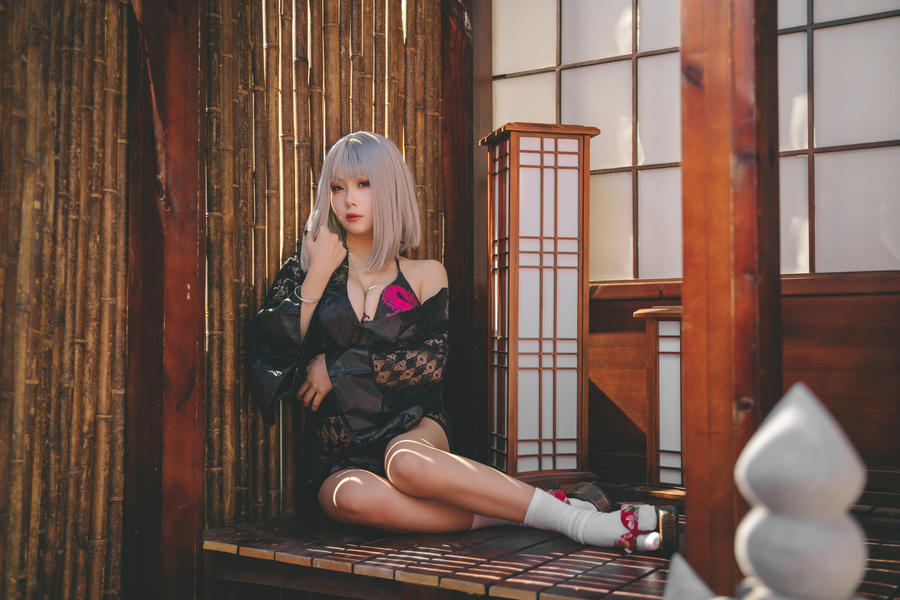 002.jpg