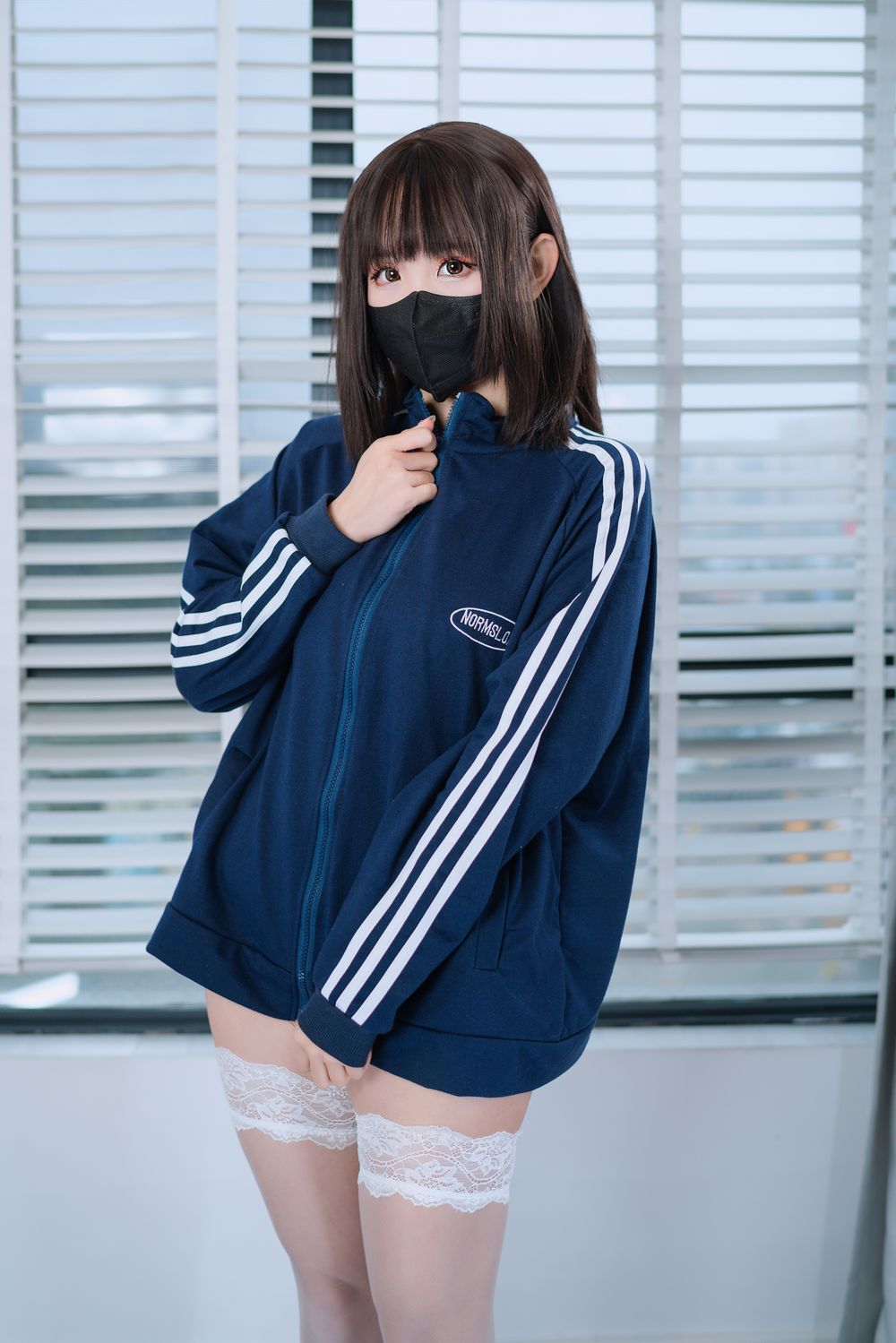 002.jpg