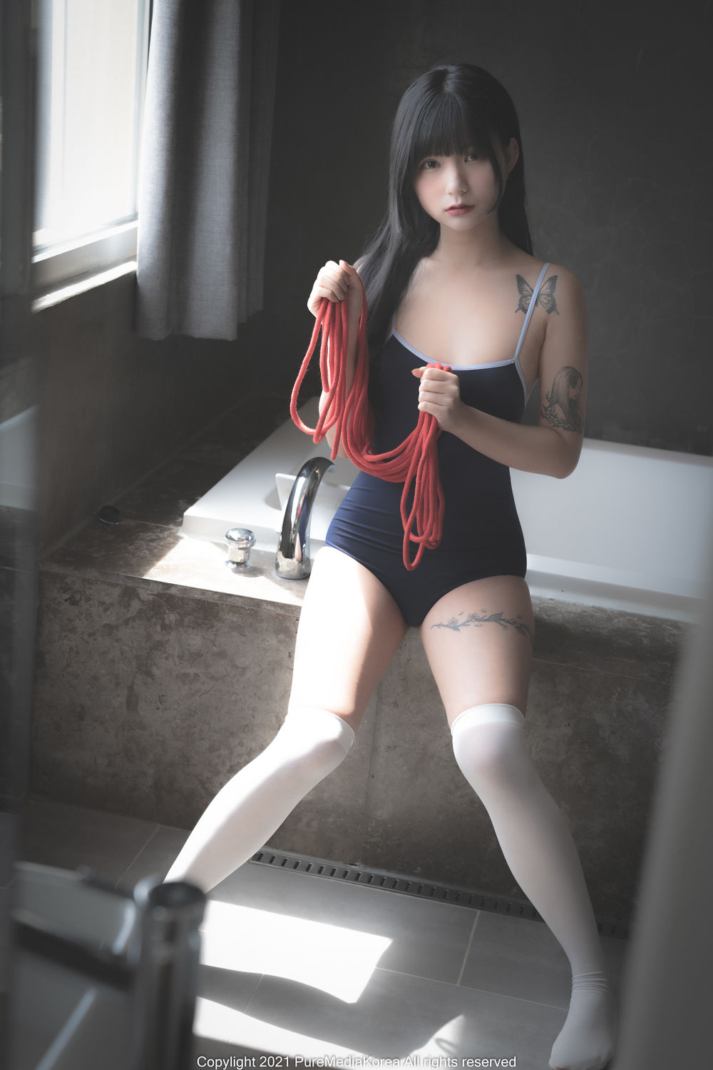 002.jpg