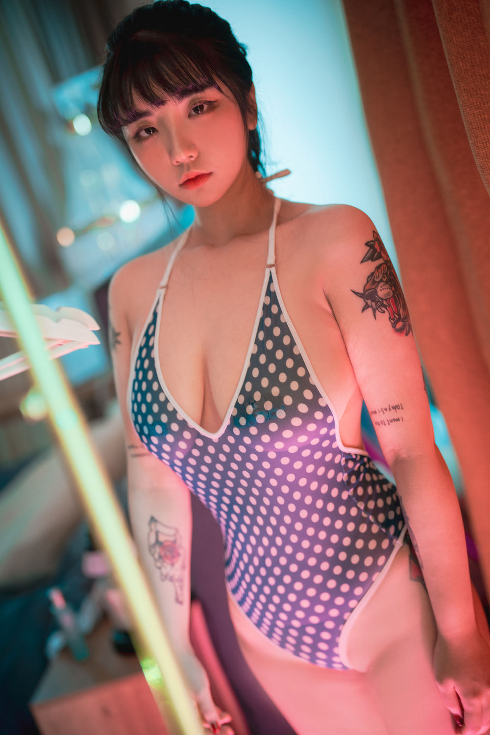 002.jpg