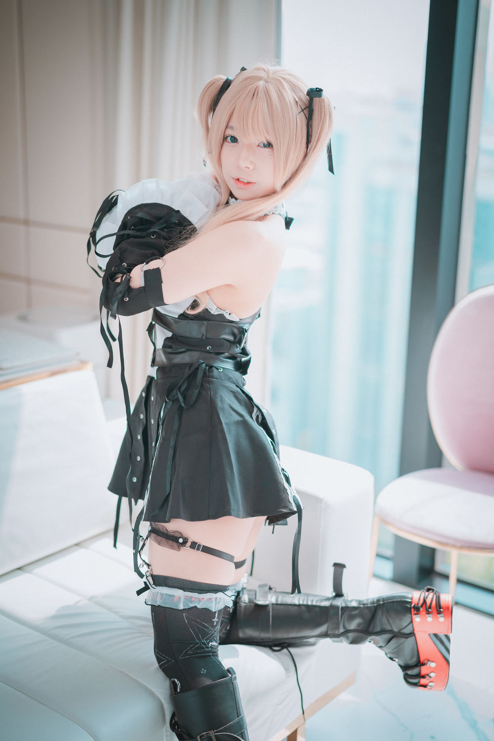 002.jpg