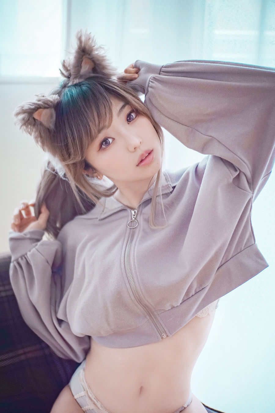 002.jpg