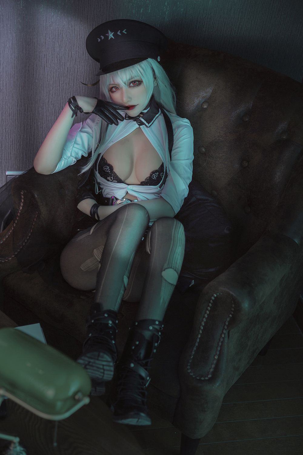 002.jpg