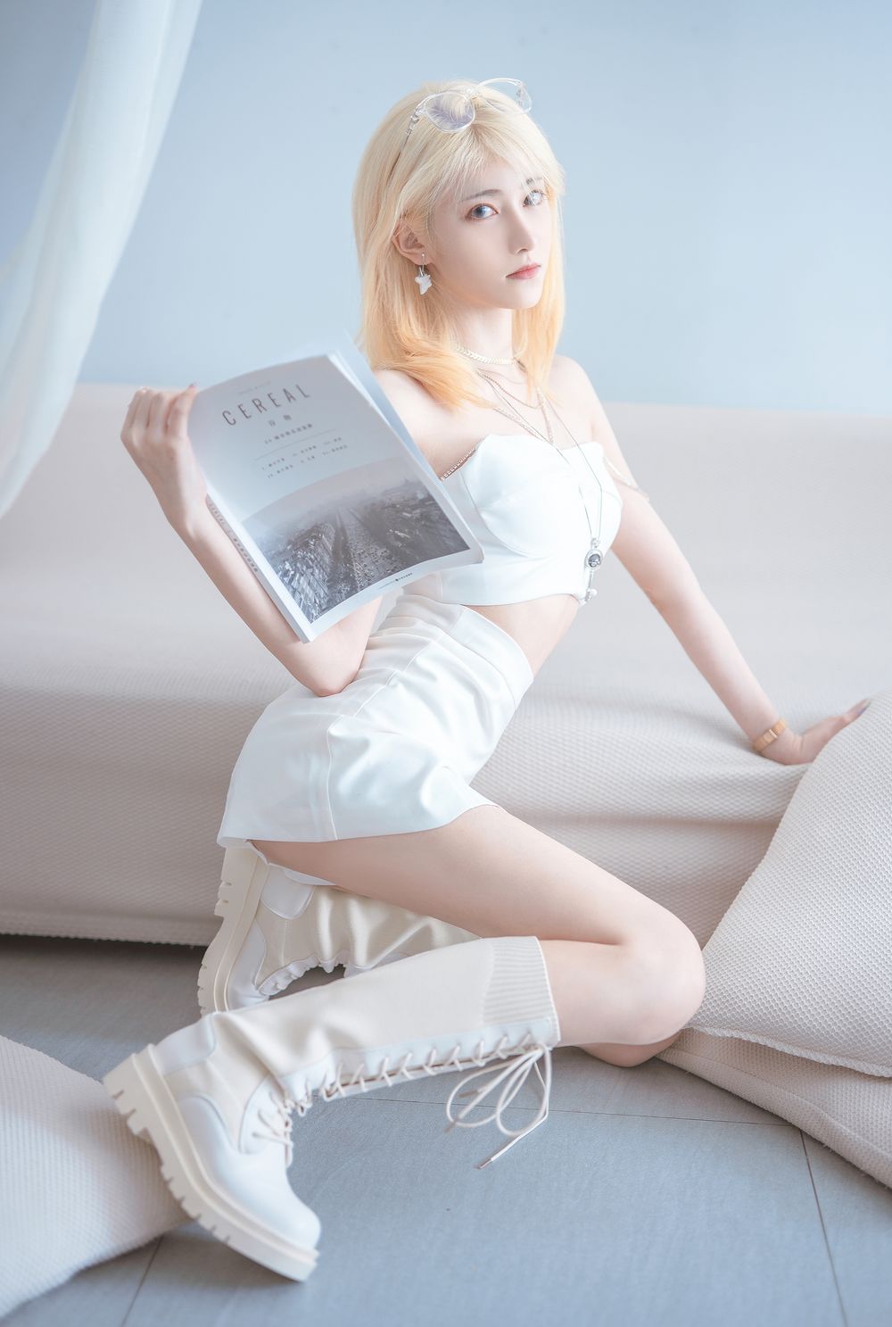 002.jpg
