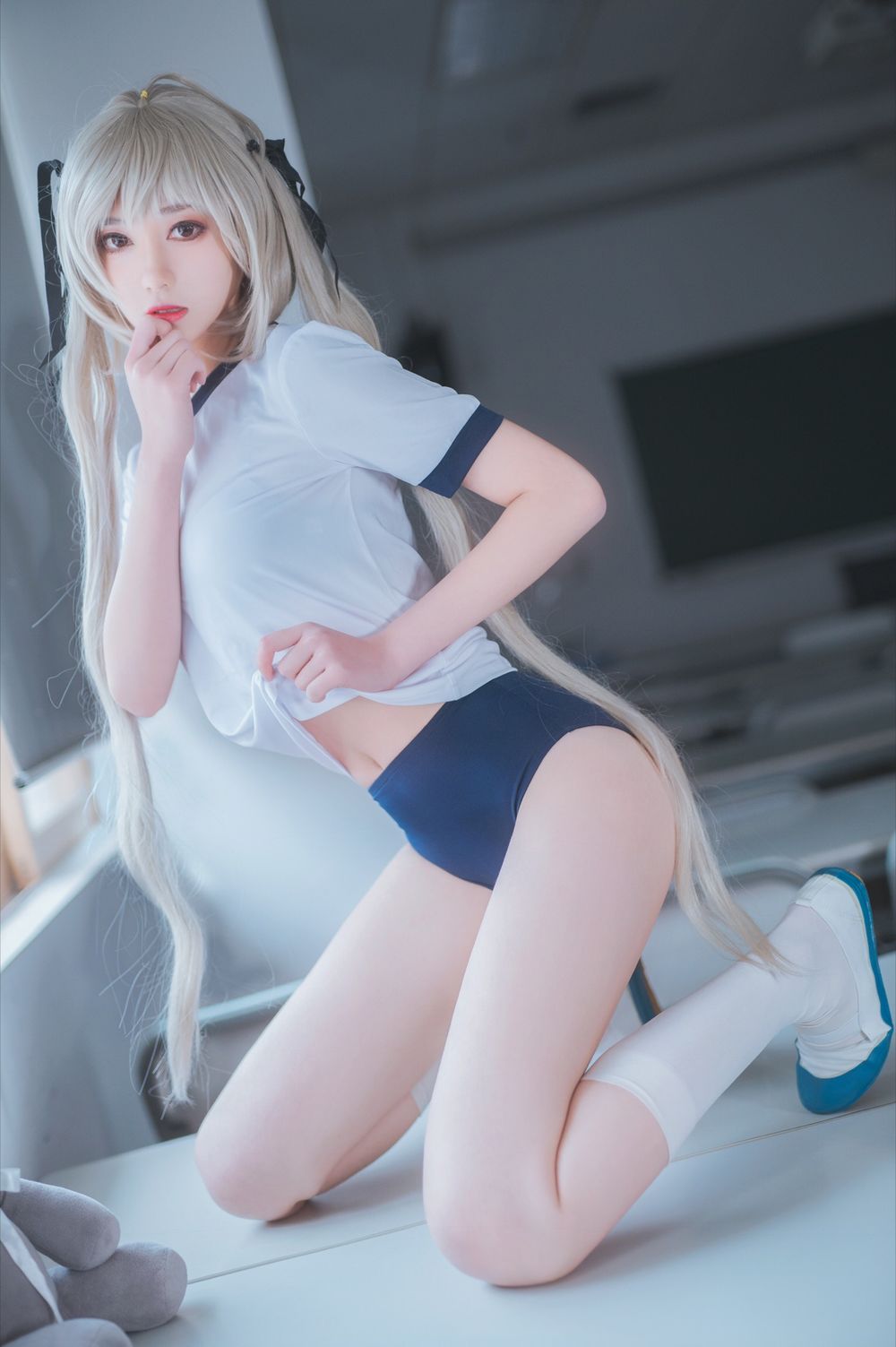 002.jpg