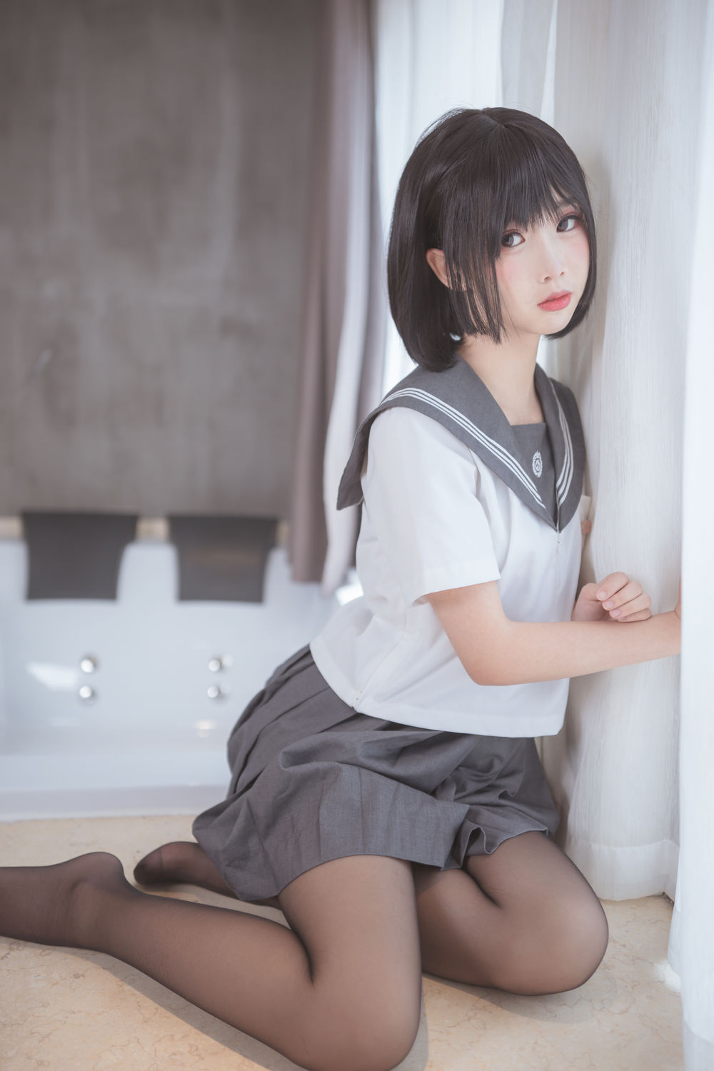 002.jpg