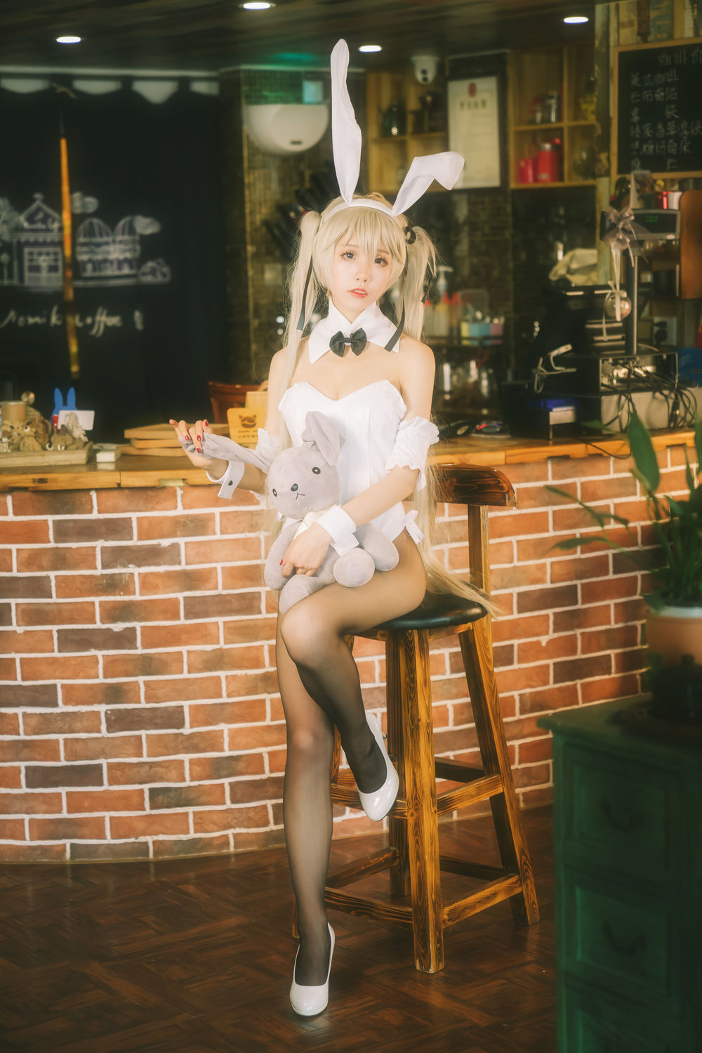 002.jpg