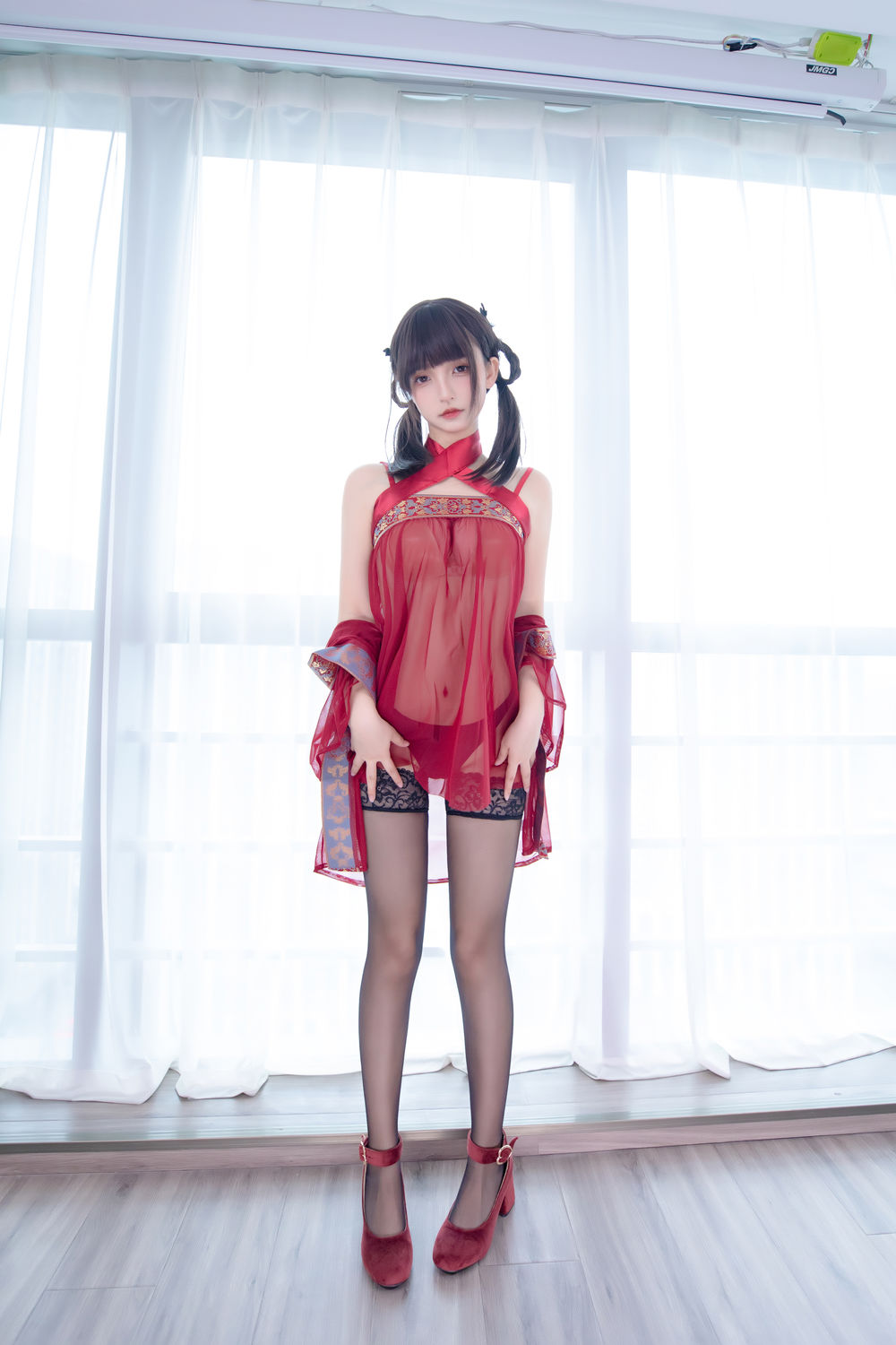 002.jpg