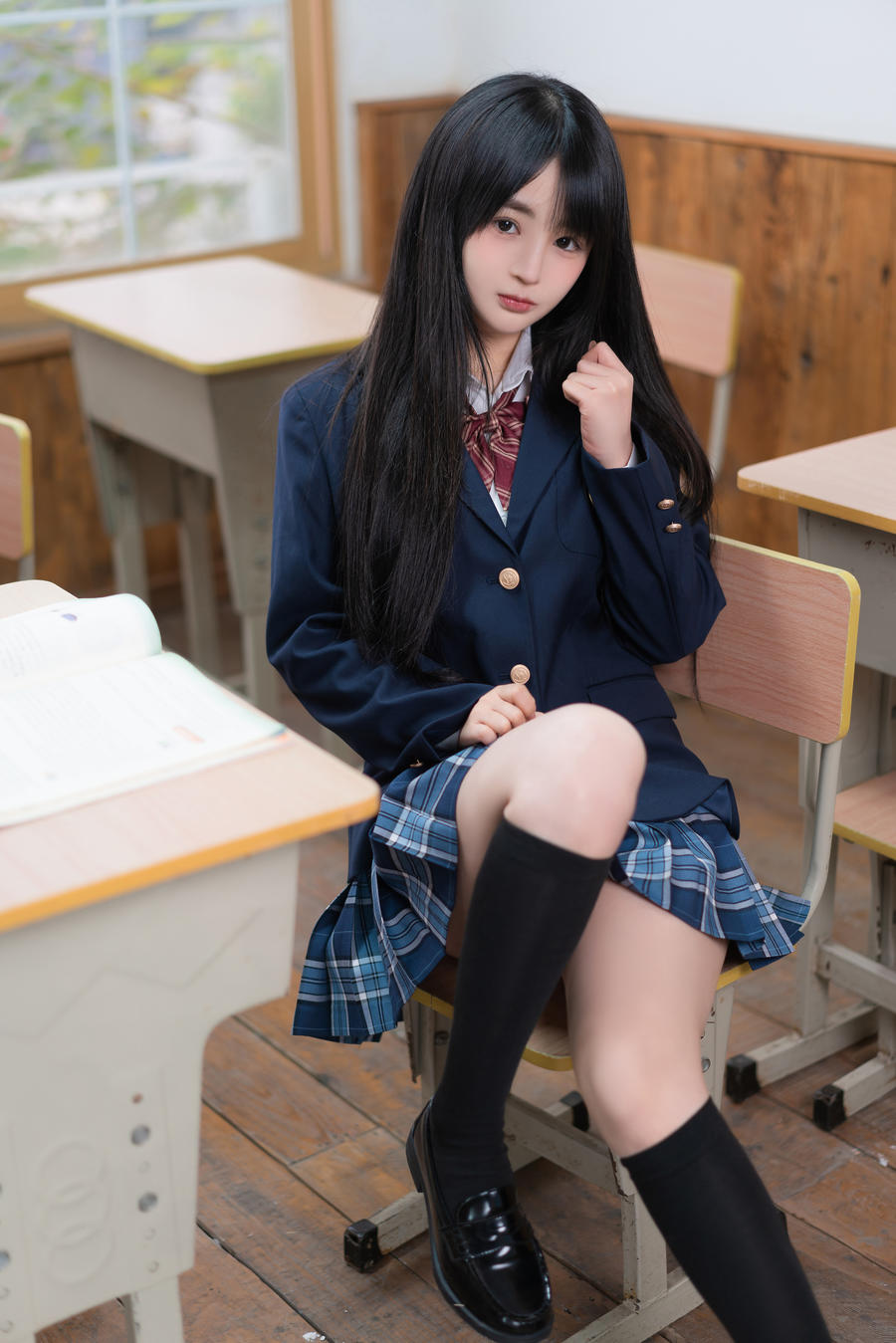 002.jpg