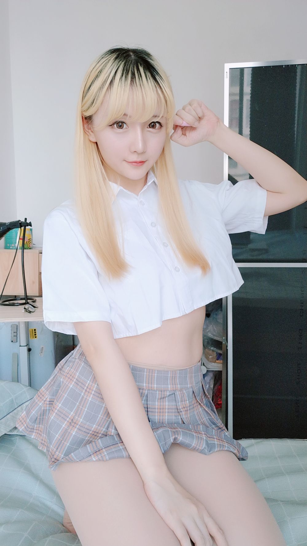 002.jpg