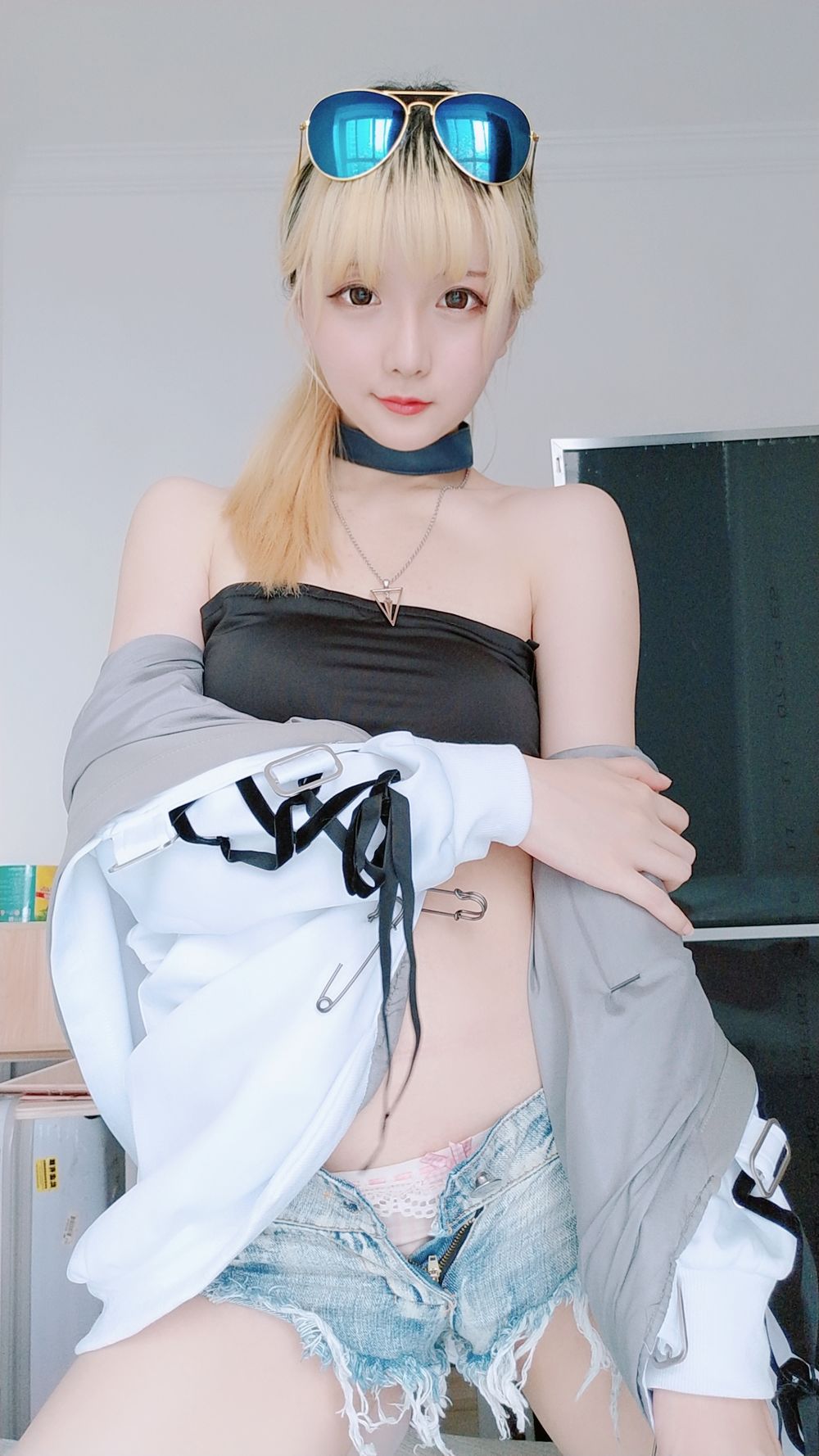002.jpg