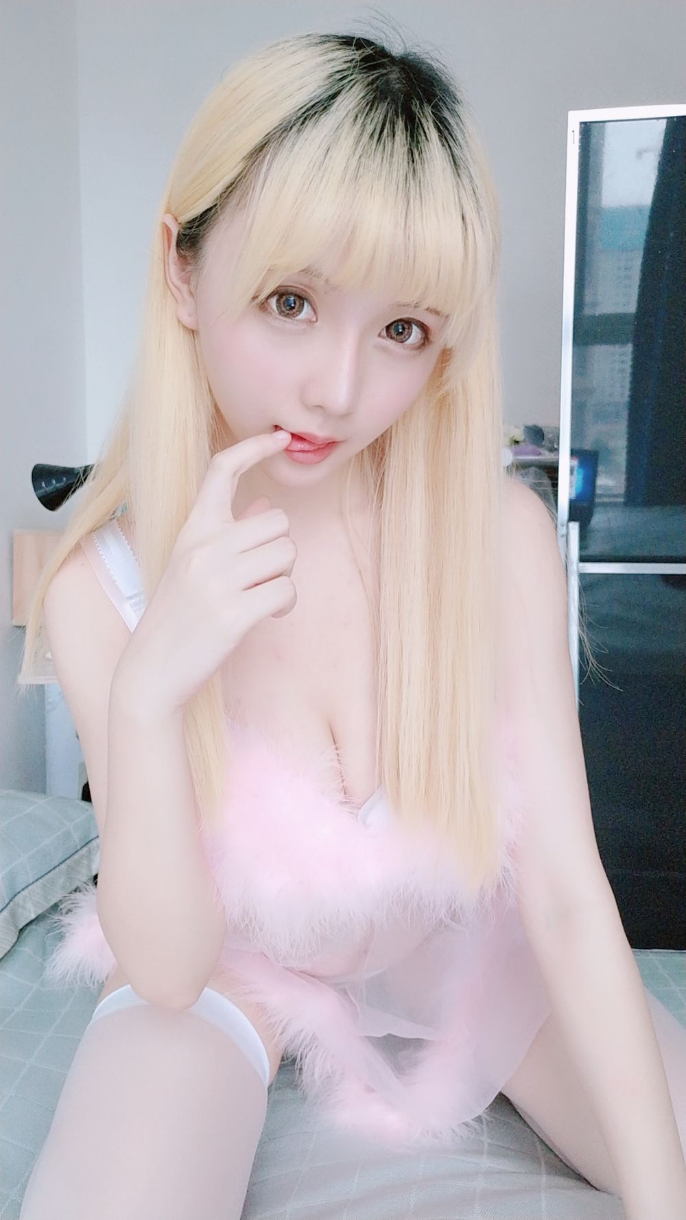 002.jpg